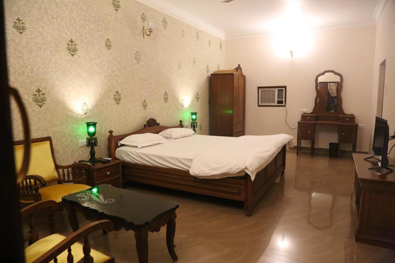Vijaigarh Kothi - Heritage Boutique *